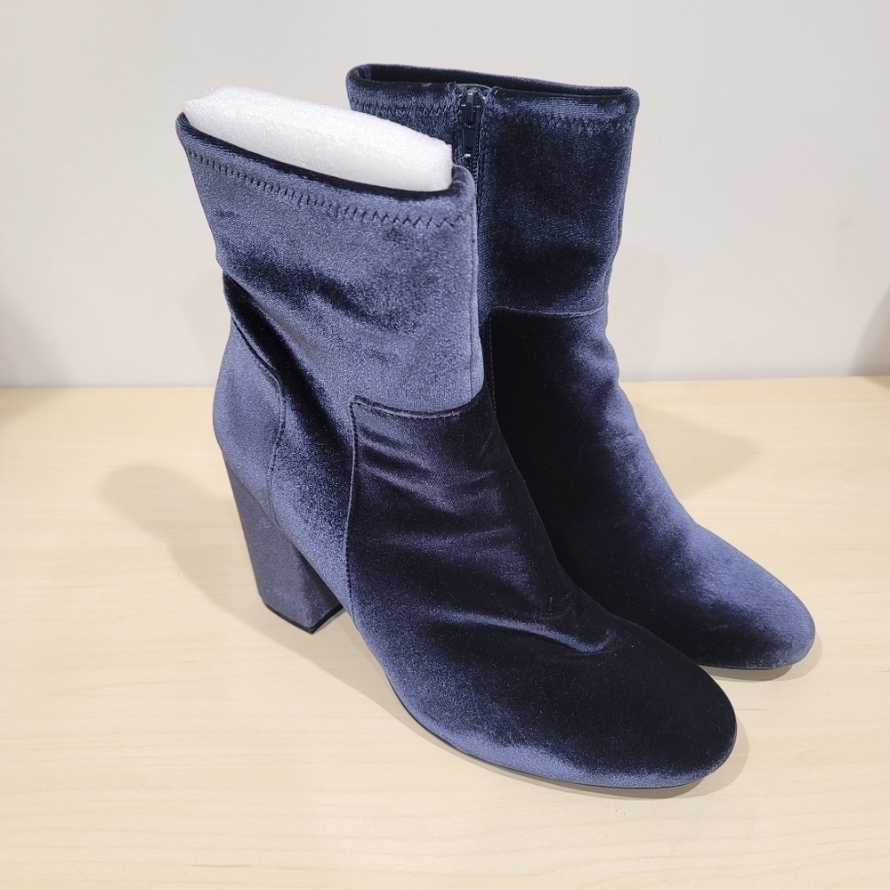 Nine West Navy "Coopero" Velvet Ankle Boots - 11M